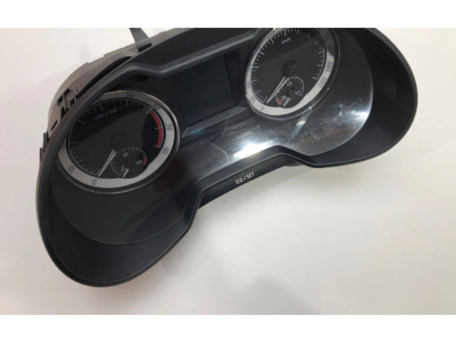 Панель приборов 5E0920740D   Skoda Octavia Mk3 (5E)       