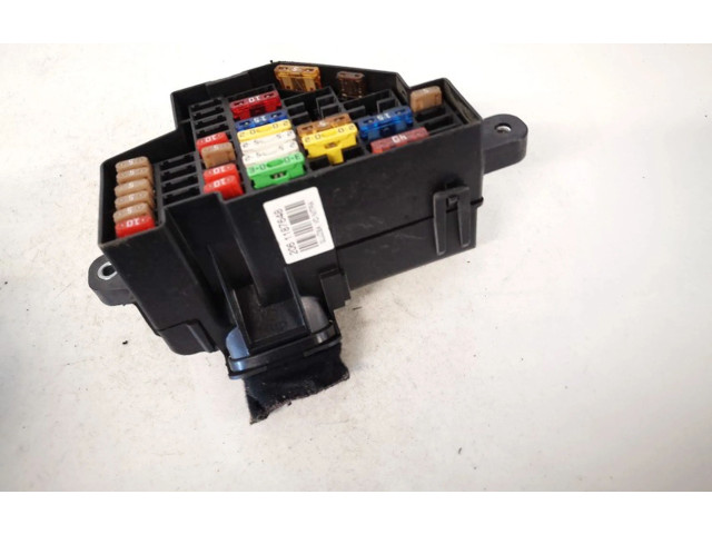 Блок предохранителей     Skoda Octavia Mk2 (1Z)    