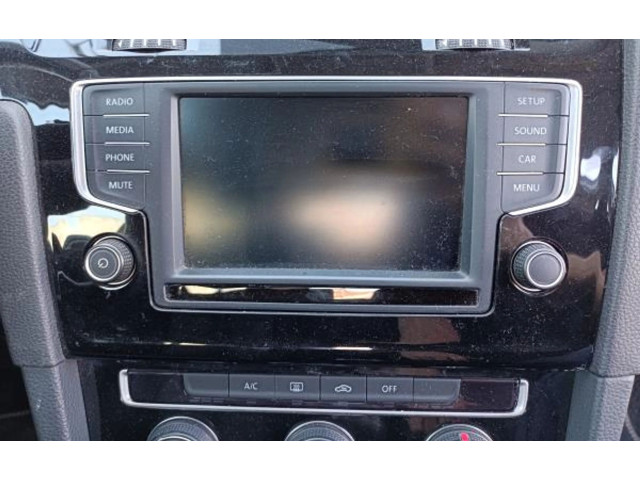 Дисплей       Volkswagen Golf VII