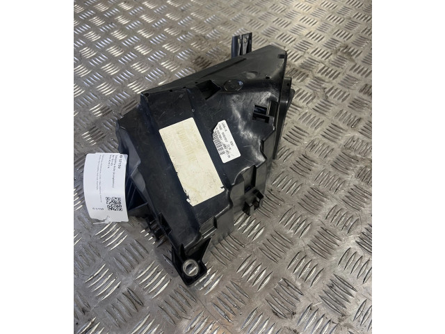 Блок предохранителей  31398000   Volvo XC90    