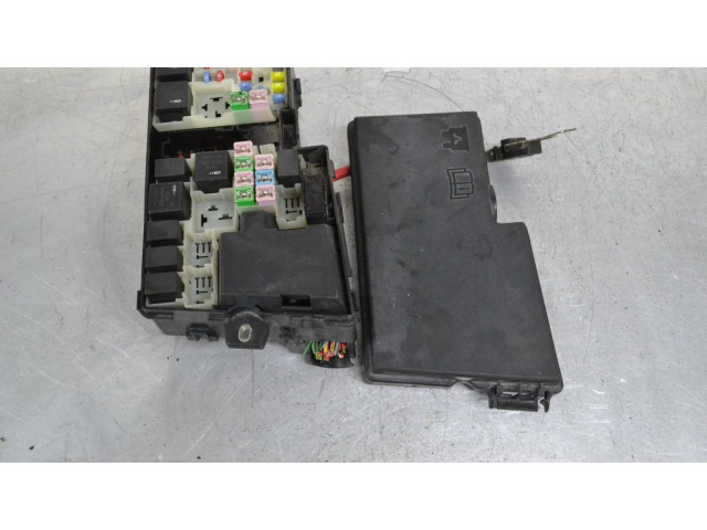   Pojistková skříňka    Volvo S40 2005