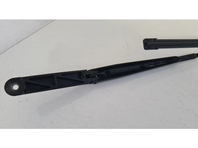 Ножка стеклоочистителей лобового стекла