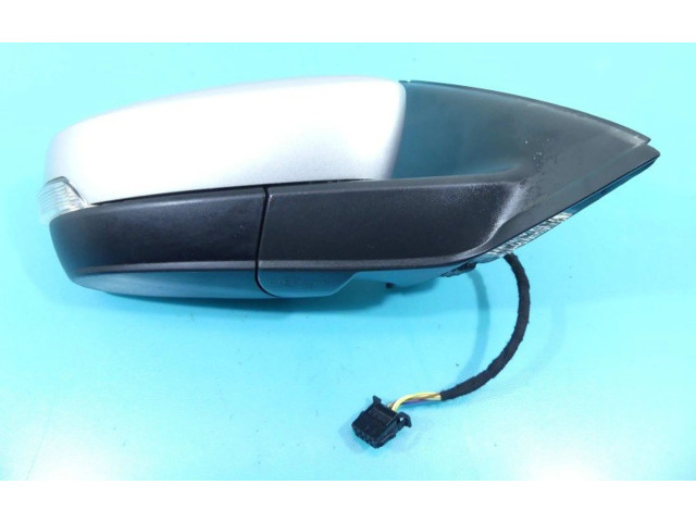 Зеркало электрическое Skoda Fabia Mk3 (NJ) 2015 - 2021 года