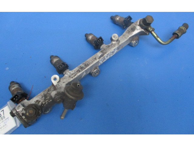 Топливная рампа    Honda Accord   для двигателя ---