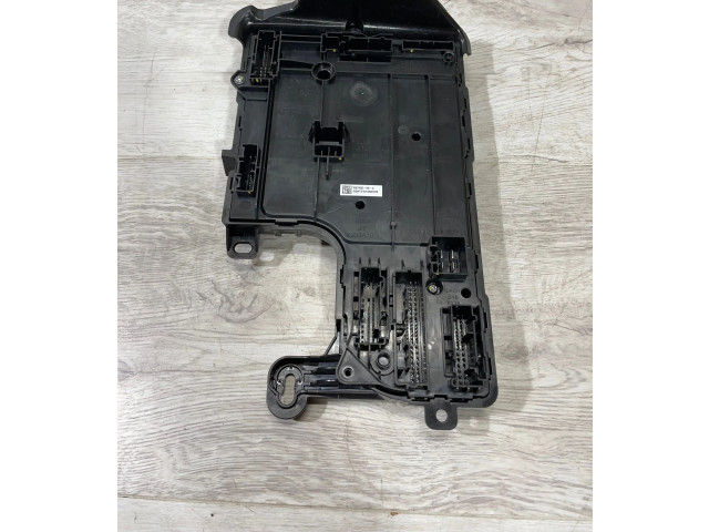 Блок комфорта 156745500C, X033AB Tesla Model 3