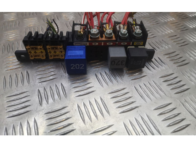 Блок предохранителей 8L0941822A   Audi A6 S6 C5 4B    