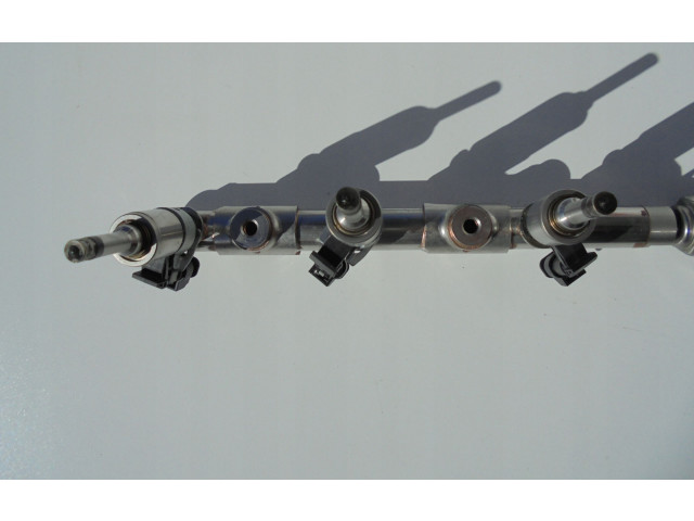 Vstřikovací lišta 04C133320F Volkswagen T-Roc