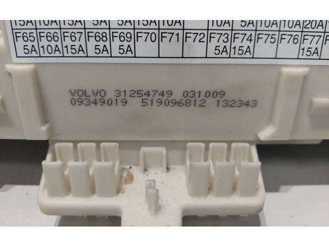 Pojistková skříňka 31254749, 09349019 Volvo S40 2006