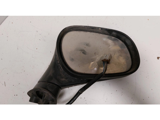 Зеркало электрическое правое Mitsubishi Carisma 2000-2004 года