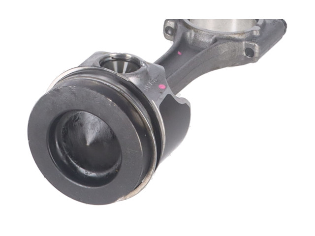 Шатун 03L105401A Volkswagen Golf VII