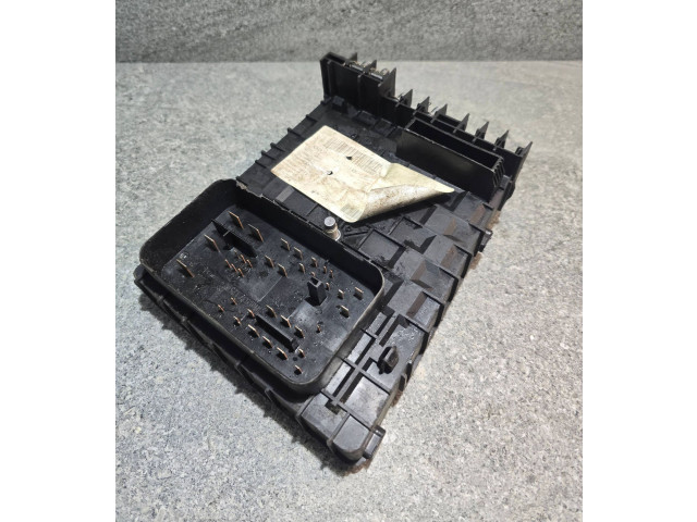   Pojistková skříňka 1K0937800BF, 0827430286   Volkswagen Tiguan 2008
