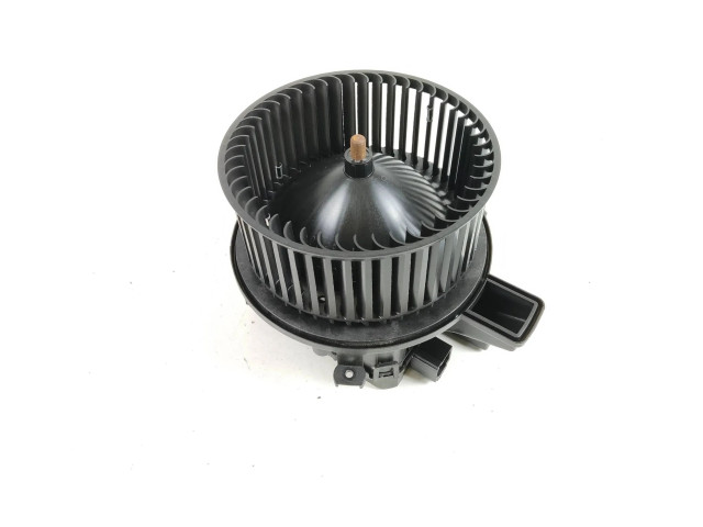 Вентилятор печки    4M1820021C   Audi e-tron