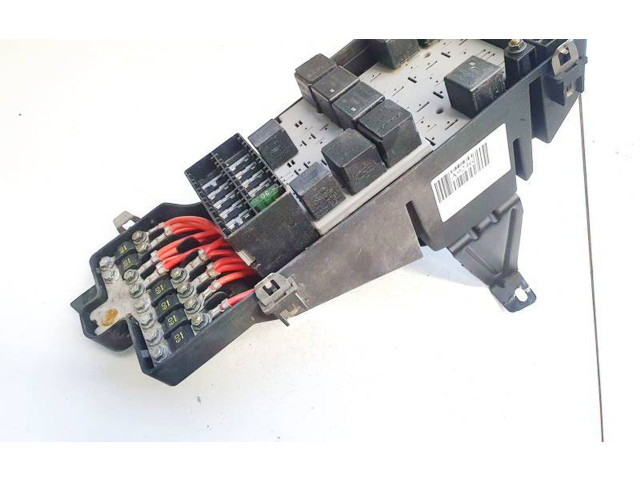 Блок предохранителей  9441606, 9441607   Volvo S80    