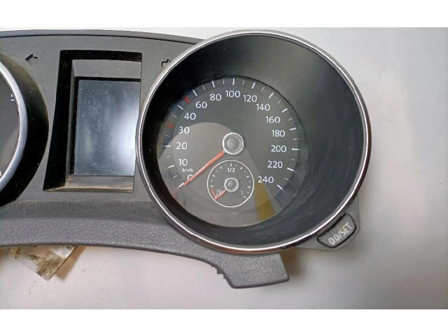 Панель приборов 5K0920870DX, 5K0920870D Volkswagen Golf VI