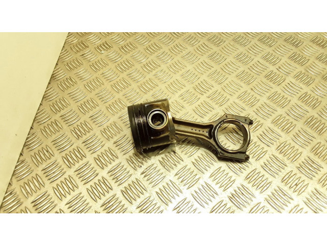 Píst 1911006052, 19B006052B BMW 7 F01 F02 F03 F04 pro naftový motor 3.0 N57