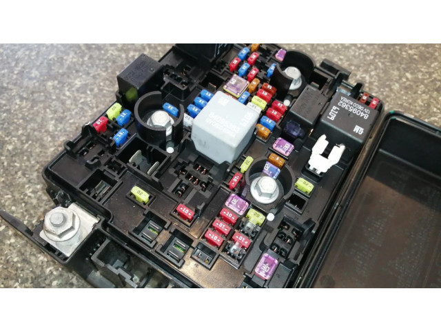 Pojistková skříňka 42733198, 30959L Buick Encore II 2021