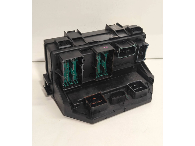 Блок предохранителей  68165691AB   Jeep Grand Cherokee    