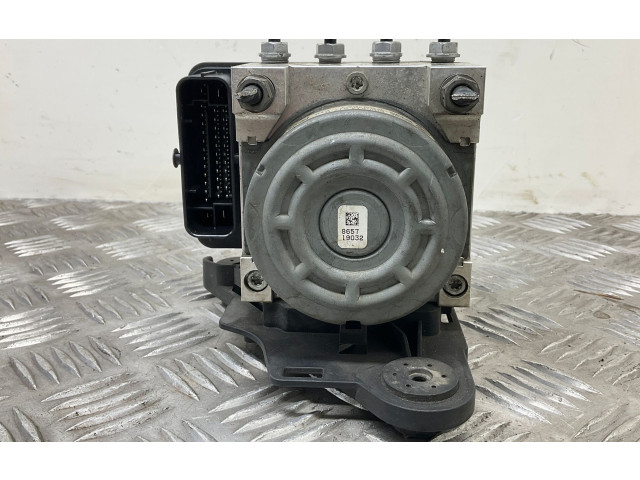 Блок АБС 5Q0907379R Skoda Octavia Mk3 (5E) 2013 - 2019 года