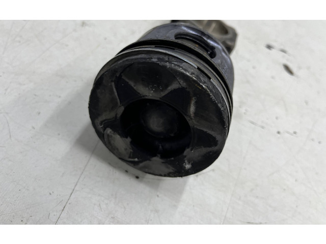 Поршень с шатуном K9KT766 Dacia Sandero