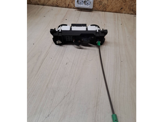 Блок управления климат-контролем 8Z0819045B, 901511750001   Audi A2