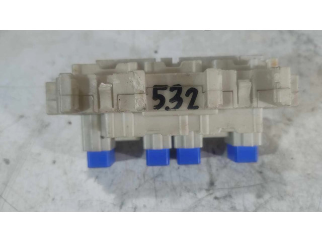 Pojistková skříňka Infiniti G37 2014