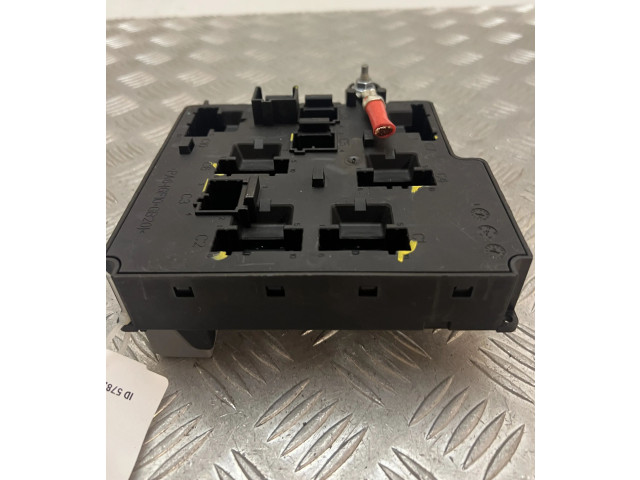 Блок предохранителей 31473588   Volvo XC90    