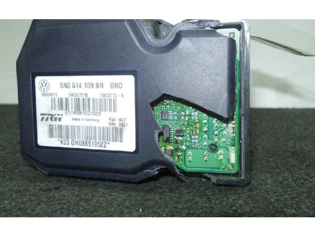 Jednotka ABS Volkswagen Tiguan 2015