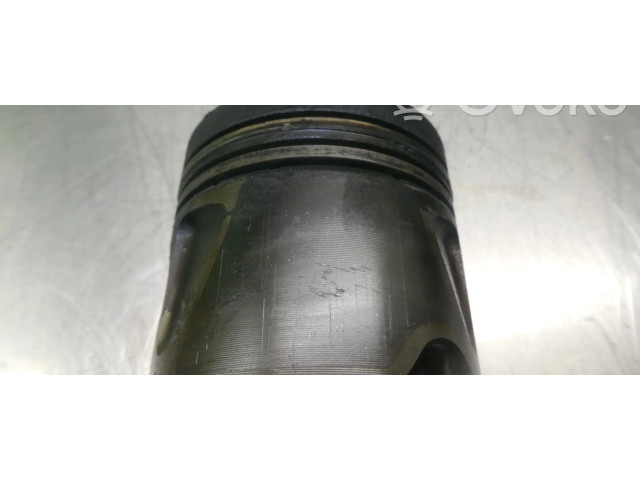 Píst 642 Mercedes-Benz C AMG W204 3.0