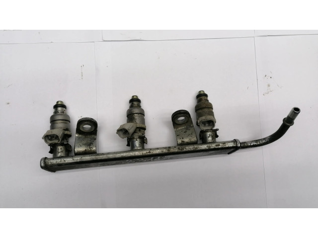 Комплект форсунок MR988977 Mitsubishi Colt для бензинового двигателя 1.1