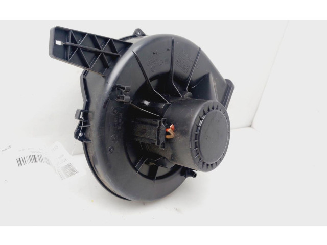 Вентилятор печки 6Q1819015G Skoda Fabia Mk2 (5J)