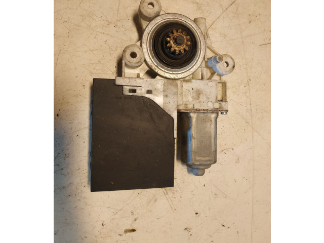 Передний двигатель механизма для подъема окон