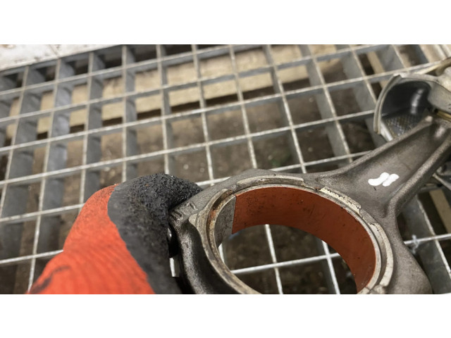 Píst BMW 3 G20 G21 pro benzínový motor 2.0