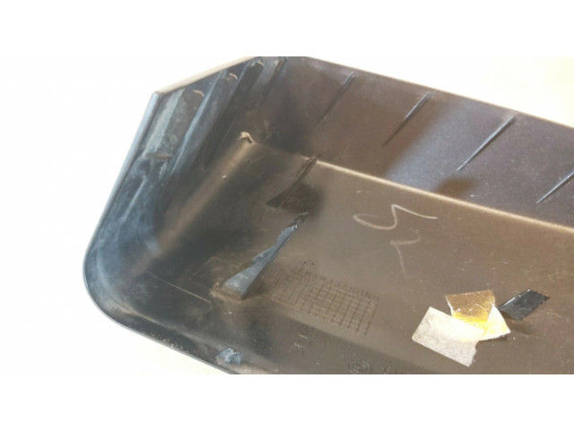 Пластиковая отделка зеркала