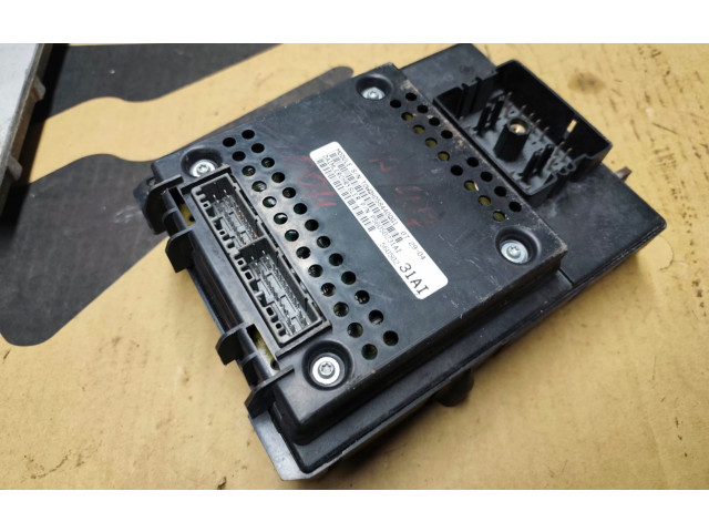 Блок предохранителей 56050231AI   Jeep Grand Cherokee (WJ)    