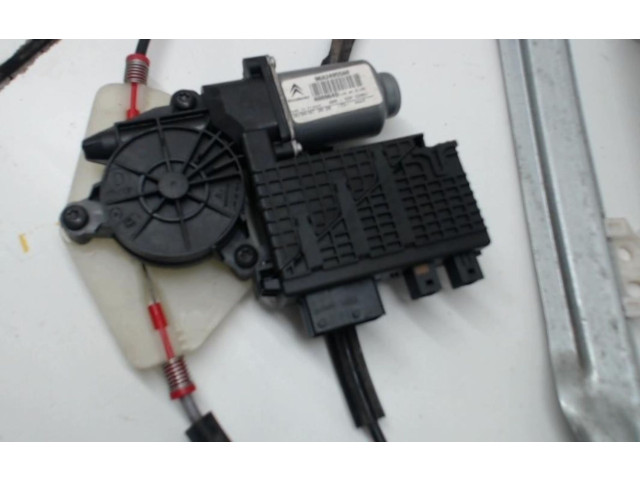 Передний електрический механизм для подъема окна без двигателя    Citroen C4 Aircross