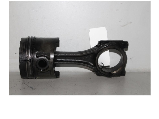 Píst    Nissan Terrano    TD27T 