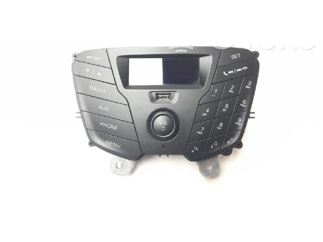 Радио/ проигрыватель CD/DVD / навигация