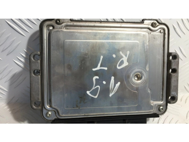 Řídící jednotka 8200389519 Renault Trafic II (X83) 2005