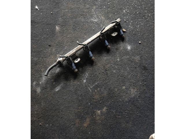 Vstřikovač 353102B000 KIA Venga