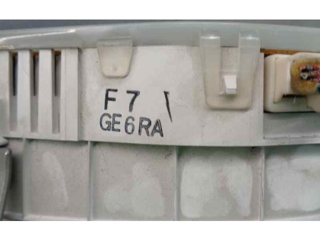 Панель приборов Mazda 626