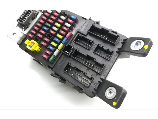 Блок предохранителей 91950-1G010   KIA Rio    