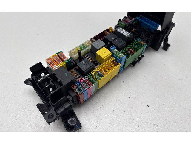 Блок предохранителей A2465402714 Infiniti Q30