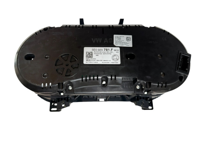 Панель приборов 5E0920781F   Skoda Octavia Mk3 (5E)       