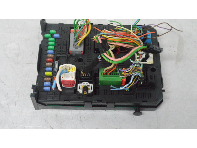 Pojistková skříňka Peugeot RCZ 2011