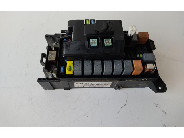 Блок предохранителей 911613E010 KIA Sorento