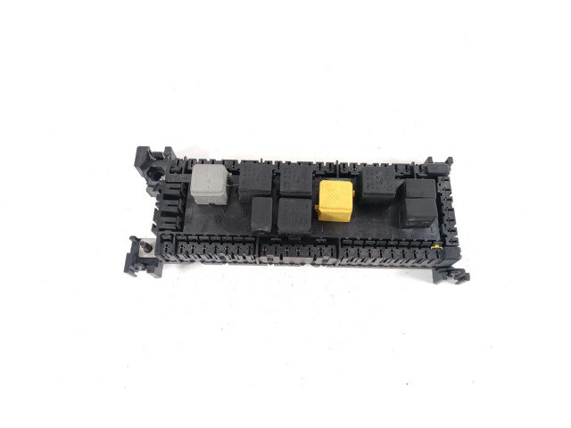   Pojistková skříňka A1669063901   Mercedes-Benz G W461 463 2012