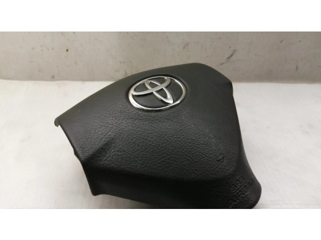 Подушка безопасности водителя 451300F020B0   Toyota Corolla Verso AR10