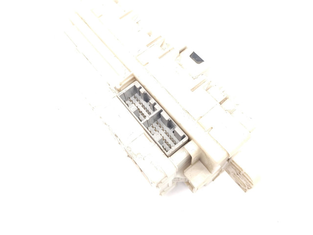 Блок предохранителей G8C541M, 072206 Mitsubishi L200