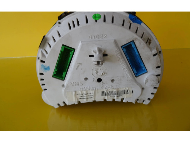 Přístrojová deska Volkswagen New Beetle 2000 1C0919861C