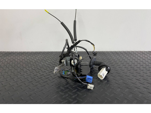 Замок багажника 15270585    Hummer H3  -  года